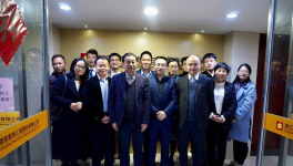 晨光走進(jìn)百?gòu)?qiáng)裝飾：攜手富海裝飾 共謀革新發(fā)展